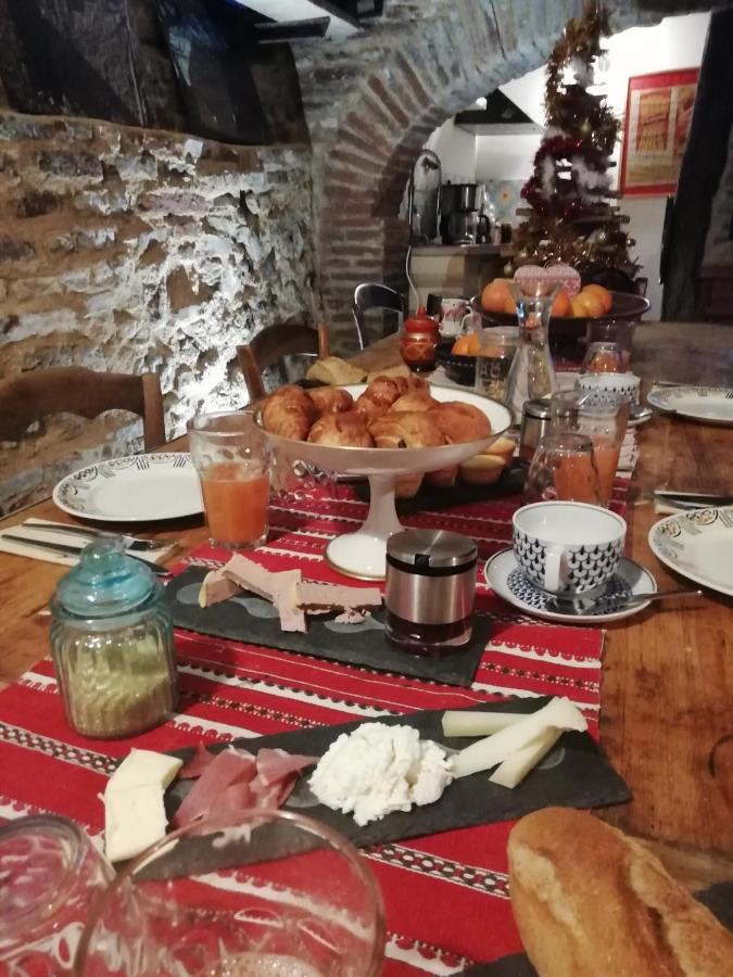 Bed and Breakfast La Lauze Et L'Anguille Gaillac Esterno foto