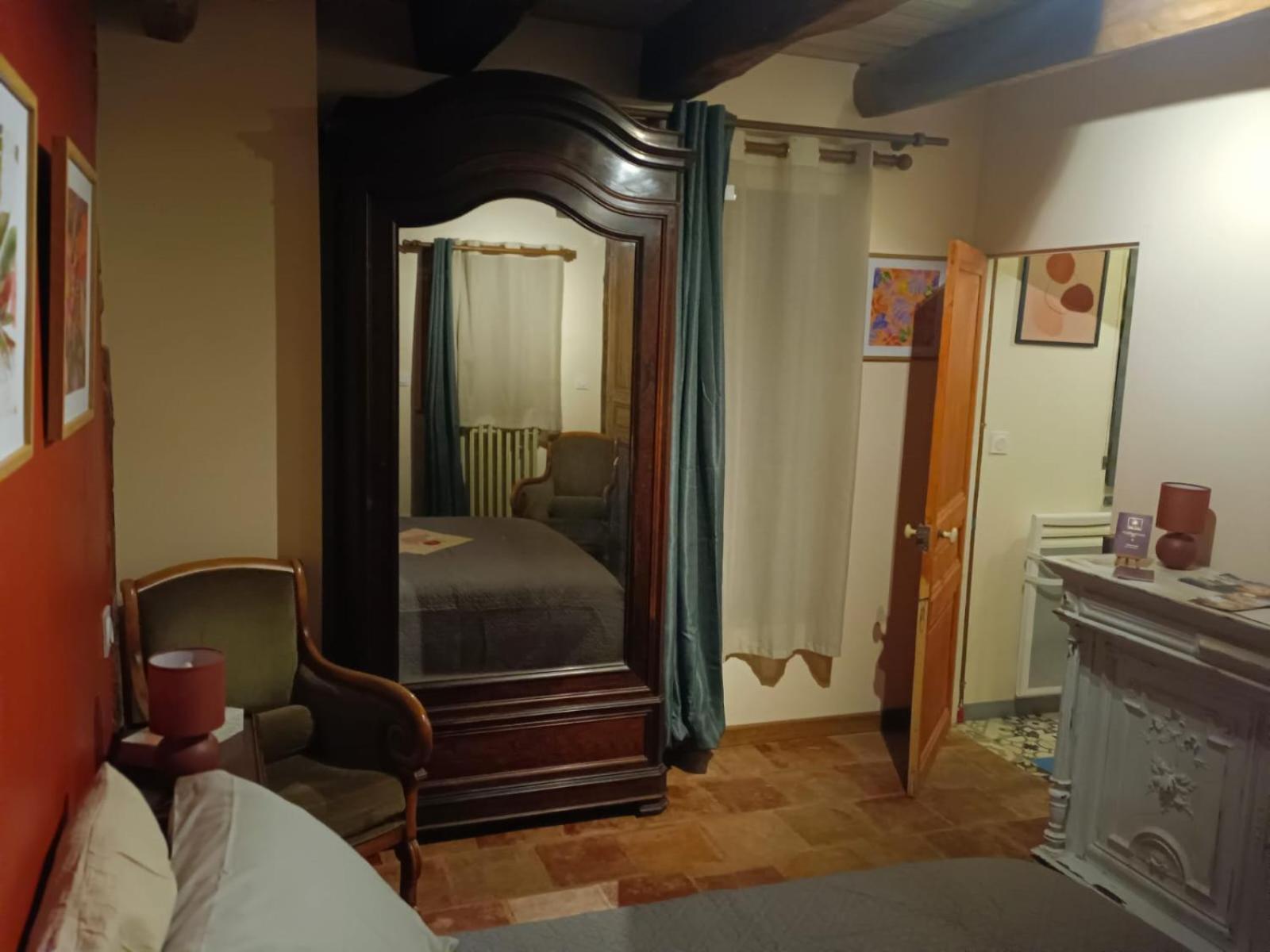 Bed and Breakfast La Lauze Et L'Anguille Gaillac Esterno foto